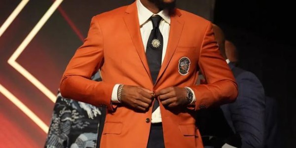 奈史密斯名人堂，安东尼能进三次