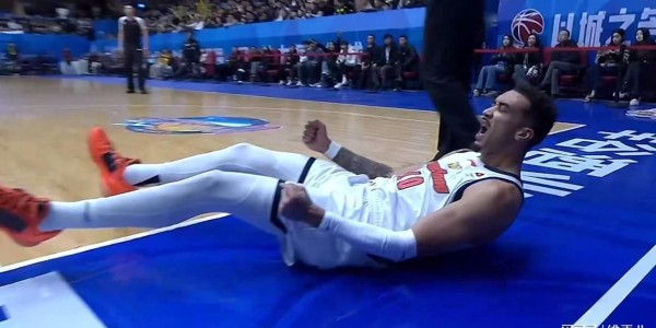 ewc电竞世界杯-最新消息！CBA“暴力控卫”驰援杜锋，保送广东队躺进总决赛！