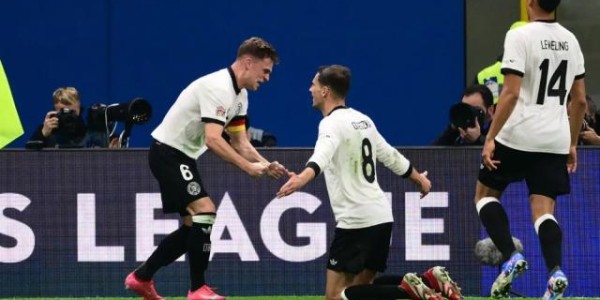 ewc电竞世界杯-重召磁卡，释放磁卡，盛赞磁卡！纳格尔斯曼救人救己